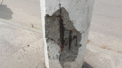 У Сумах 70 електроопор мають тріщини та сколи: як та коли їх ремонтуватимуть У Сумах 70 електроопор мають тріщини та сколи: як та коли їх ремонтуватимуть