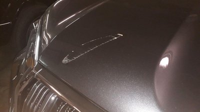 У Харкові чоловік пошкодив ? авто залізною трубою