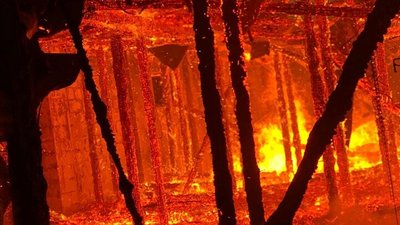На Тернопільщині горів склад із зерном