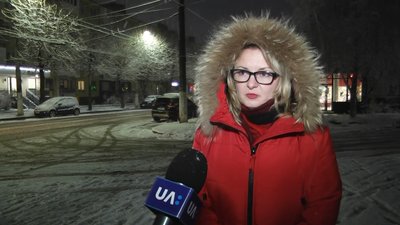 На Житомирщині в посиленому режимі працює снігоприбиральна техніка На Житомирщині в посиленому режимі працює снігоприбиральна техніка