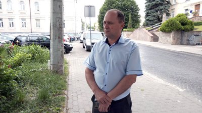 Луцька міська рада розірвала договори з перевізниками на трьох маршрутах: у чому причина Луцька міська рада розірвала договори з перевізниками на трьох маршрутах: у чому причина