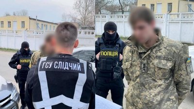 На Одещині затримали військового, який обіцяв "відмазати" призовника за $6500 – поліція На Одещині затримали військового, який обіцяв "відмазати" призовника за $6500 – поліція