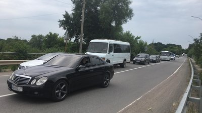 На Вінниччині люди перекрили дорогу. Чого вимагають На Вінниччині люди перекрили дорогу. Чого вимагають