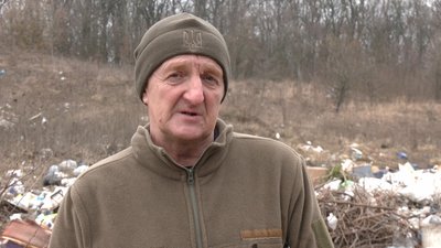 Свинячі рештки на стихійному сміттєзвалищі знайшли жителі Хмельницького району