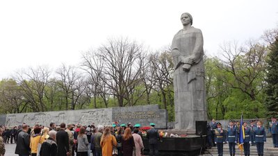 На Харківщині вшановують пам’ять загиблих у Другій світовій війні На Харківщині вшановують пам’ять загиблих у Другій світовій війні