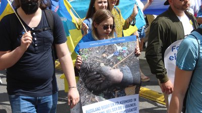 "Щоб про Україну не забували". Харків'яни приєдналися до демонстрації у Німеччині