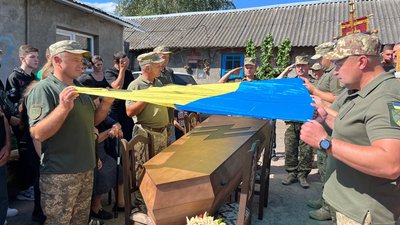 Похорон бійця ЗСУ Похорон бійця ЗСУ