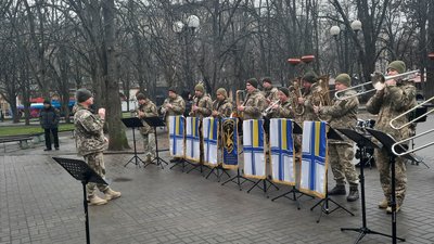 Концерт для містян. У Миколаєві виступив військовий оркестр