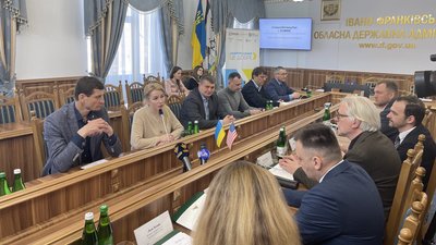 Три громади з Івано-Франківщини співпрацюватимуть з Програмою DOBRE Три громади з Івано-Франківщини співпрацюватимуть з Програмою DOBRE