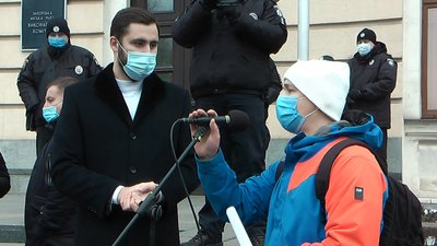Запоріжці вимагали від міської влади вирішити проблему здачі в експлуатацію житлових комплексів Запоріжці вимагали від міської влади вирішити проблему здачі в експлуатацію житлових комплексів