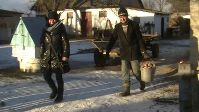 Жителі громади на Волині збирають продукти військовим на Схід Жителі громади на Волині збирають продукти військовим на Схід