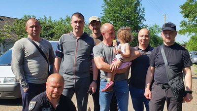 На Миколаївщині всю ніч розшукували зниклу дворічну дитину На Миколаївщині всю ніч розшукували зниклу дворічну дитину