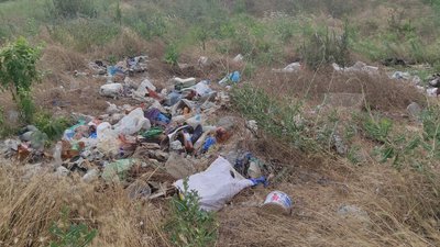 На території дачного кооперативу, що на Миколаївщині, утворилося стихійне сміттєзвалище На території дачного кооперативу, що на Миколаївщині, утворилося стихійне сміттєзвалище