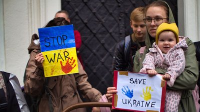 Правозахисниця з Дніпра організувала мітинг на підтримку України в австрійському Граці. ФОТО Правозахисниця з Дніпра організувала мітинг на підтримку України в австрійському Граці. ФОТО