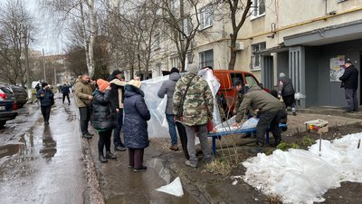 "Вибухи чув. І дім шатався". Конотопці розповіли про ракетний обстріл міста "Вибухи чув. І дім шатався". Конотопці розповіли про ракетний обстріл міста