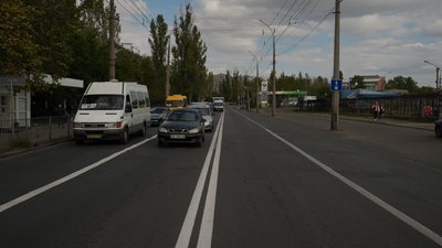 Розмітка на вулиці 1-КП у Миколаєві. 