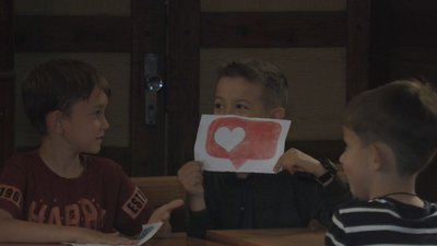 Волонтери нотують мрії дітей - як в одному з санаторіїв допомагають переселенцям