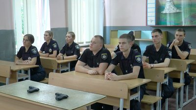 Як навчаються курсанти Луганського університету внутрішніх справ в Івано-Франківську