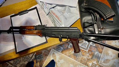 Вивезли до лісу та били: на Херсонщині повідомили про підозру 3 чоловікам, які катували людей