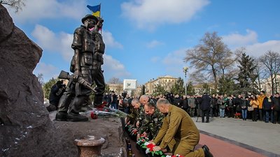 На Запоріжжі вшанували пам'ять загиблих в Афганістані На Запоріжжі вшанували пам'ять загиблих в Афганістані