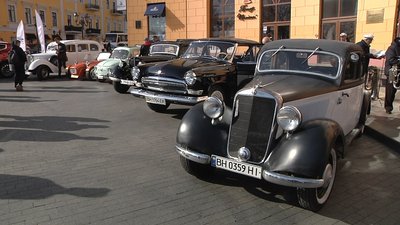 Кілька десятків жіночих екіпажів проїхалися Одесою у рамках авторалі Кілька десятків жіночих екіпажів проїхалися Одесою у рамках авторалі