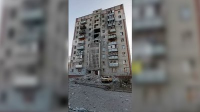Будинок батьків Інни після обстрілів російськими військами Будинок батьків Інни після обстрілів російськими військами