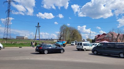 Поминальна неділя: що відбувається на кладовищі у Рівному Поминальна неділя: що відбувається на кладовищі у Рівному