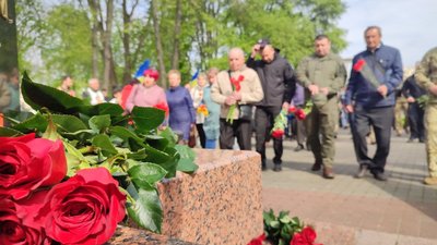 37-ма річниця аварії на ЧАЕС: у Черкасах вшанували роковини трагедії 37-ма річниця аварії на ЧАЕС: у Черкасах вшанували роковини трагедії