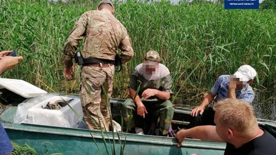 У заказнику "Пташині острови" на Черкащині упіймали браконьєрів