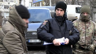 Щодня реалізовував товар двадцятьом клієнтам: у Вінниці чоловік розповсюджував амфетамін