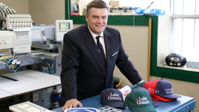 Ліам Муні, озеро Онтаріо, озеро Америка