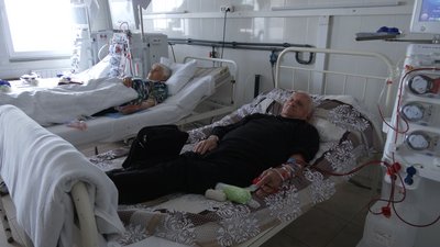 Обласна лікарня Франківська отримала новий апарат для лікування і трансплантації нирок. Що про це відомо