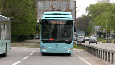 Тролейбус з автономним ходом проходить обкатку у Чернігові, квітень 2024