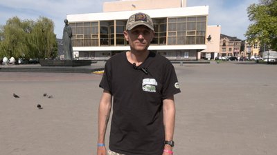 Колишній боєць Петро Скрипка пішки дістався Луцька для допомоги військовим Колишній боєць Петро Скрипка пішки дістався Луцька для допомоги військовим