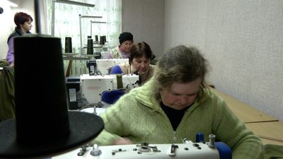 Нові робочі місця під час війни: у селі Тупичів на Чернігівщині відкрили швейну майстерню Нові робочі місця під час війни: у селі Тупичів на Чернігівщині відкрили швейну майстерню