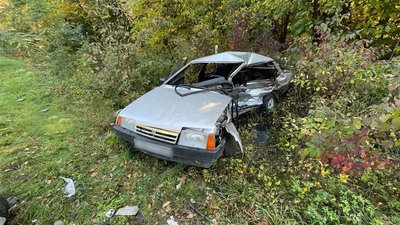У Чернівецькій області аварія поблизу села Динівці: водій загинув У Чернівецькій області аварія поблизу села Динівці: водій загинув