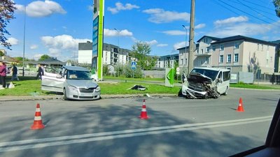 ДТП вулиця Захисників України Луцьк Opel Skoda, аварія біля АЗС у Луцьку 5 вересня