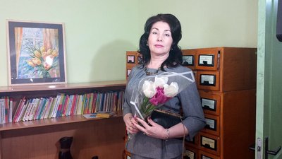 Любов Бєлінська презентувала в Сумах виставку “Квітковий настрій” Любов Бєлінська презентувала в Сумах виставку “Квітковий настрій”