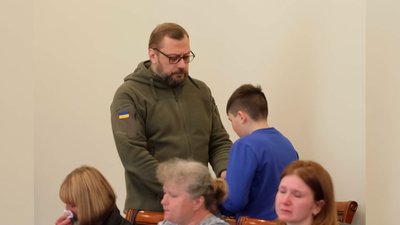 На Чернігівщині родинам загиблих воїнів передали ордени "За мужність" На Чернігівщині родинам загиблих воїнів передали ордени "За мужність"