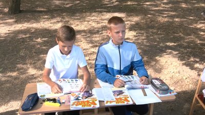 У Черкасах школярі вчаться просто неба У Черкасах школярі вчаться просто неба