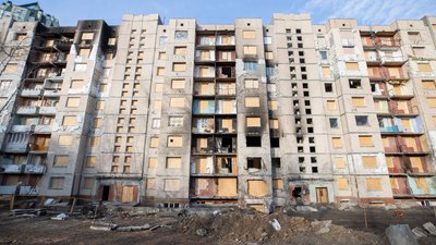 Термомодернізація у будинку, який обстріляли російські війська: Київ хоче залучити міжнародних партнерів Термомодернізація у будинку, який обстріляли російські війська: Київ хоче залучити міжнародних партнерів