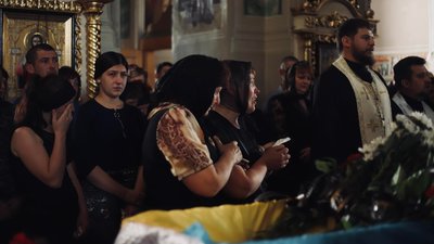 У Мукачеві попрощалися із загиблим на війні Іваном Решетарем