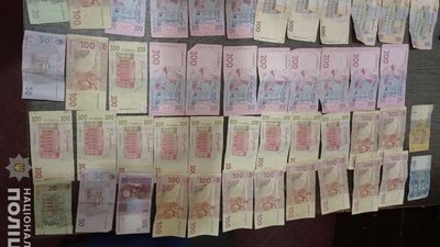 У Міжгір'ї раніше судимий чоловік викрав із сумки працівниці кав'ярні 10 тисяч гривень