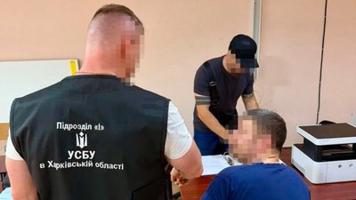 42-річного чоловіка підозрюють у спробі вчинити диверсію на залізниці в передмісті Харкова