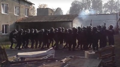 СБУ провела антитерористичні навчання у виправній колонії Прикарпаття СБУ провела антитерористичні навчання у виправній колонії Прикарпаття