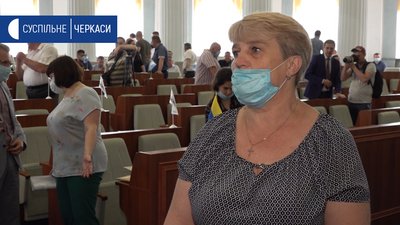 Медики з Черкащини, яким не виплачують зарплату приїхали на сесію обласної ради Медики з Черкащини, яким не виплачують зарплату приїхали на сесію обласної ради