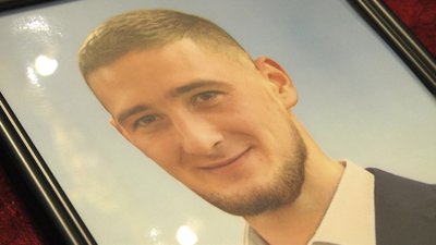 Із десантником Іваном Пересуньком попрощалися в Свято-Михайлівському соборі Житомира Із десантником Іваном Пересуньком попрощалися в Свято-Михайлівському соборі Житомира