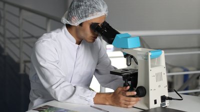 Нові експрес-тести та підготовка лаборантів - на Прикарпатті складна епідситуація