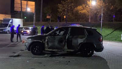 У Франківську підірвали автомобіль