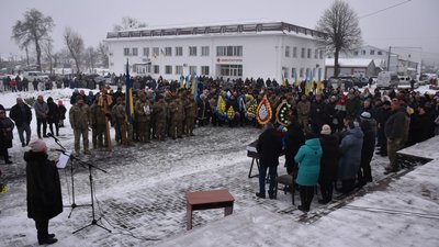 На Черкащині провели в останню путь воїна На Черкащині провели в останню путь воїна